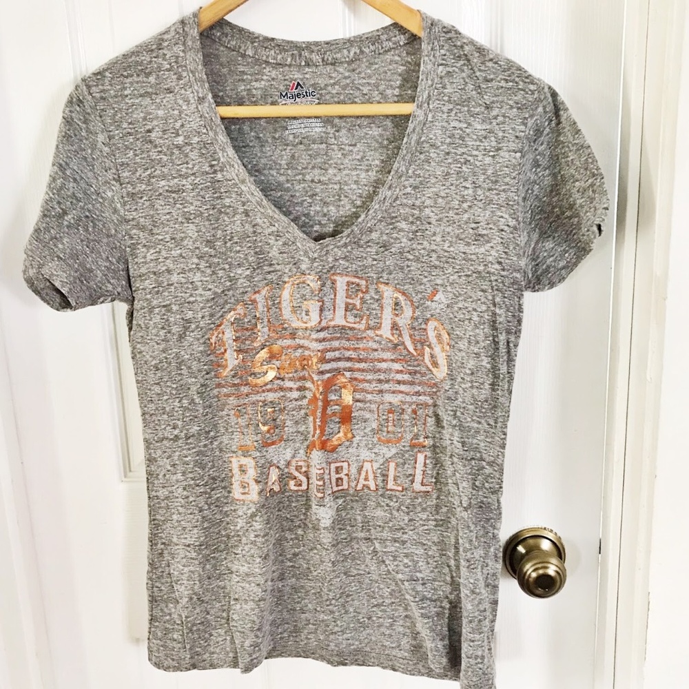Detroit Tigers Womens T Shirt Size S Grey Bronze Shimmer Logo V Neck Top